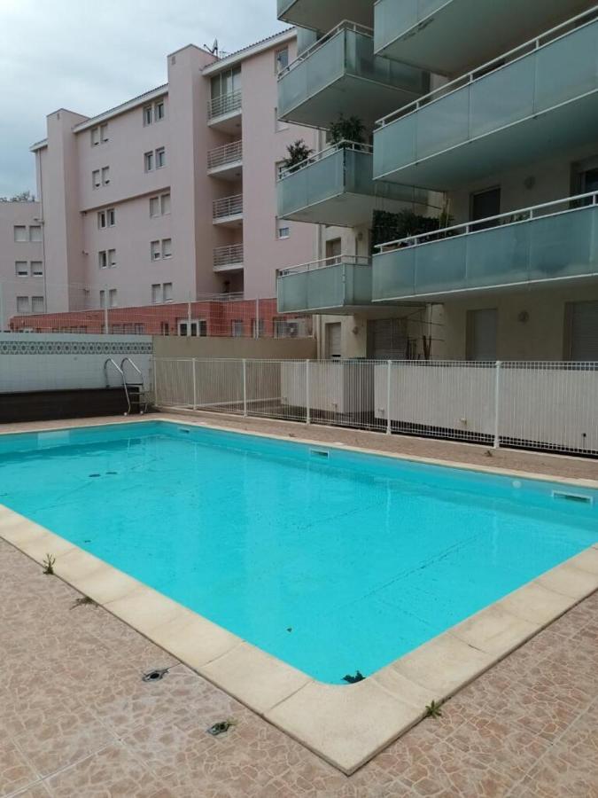Appartement T2, Climatise, Wifi, Parking Et Piscine Prives سُت المظهر الخارجي الصورة