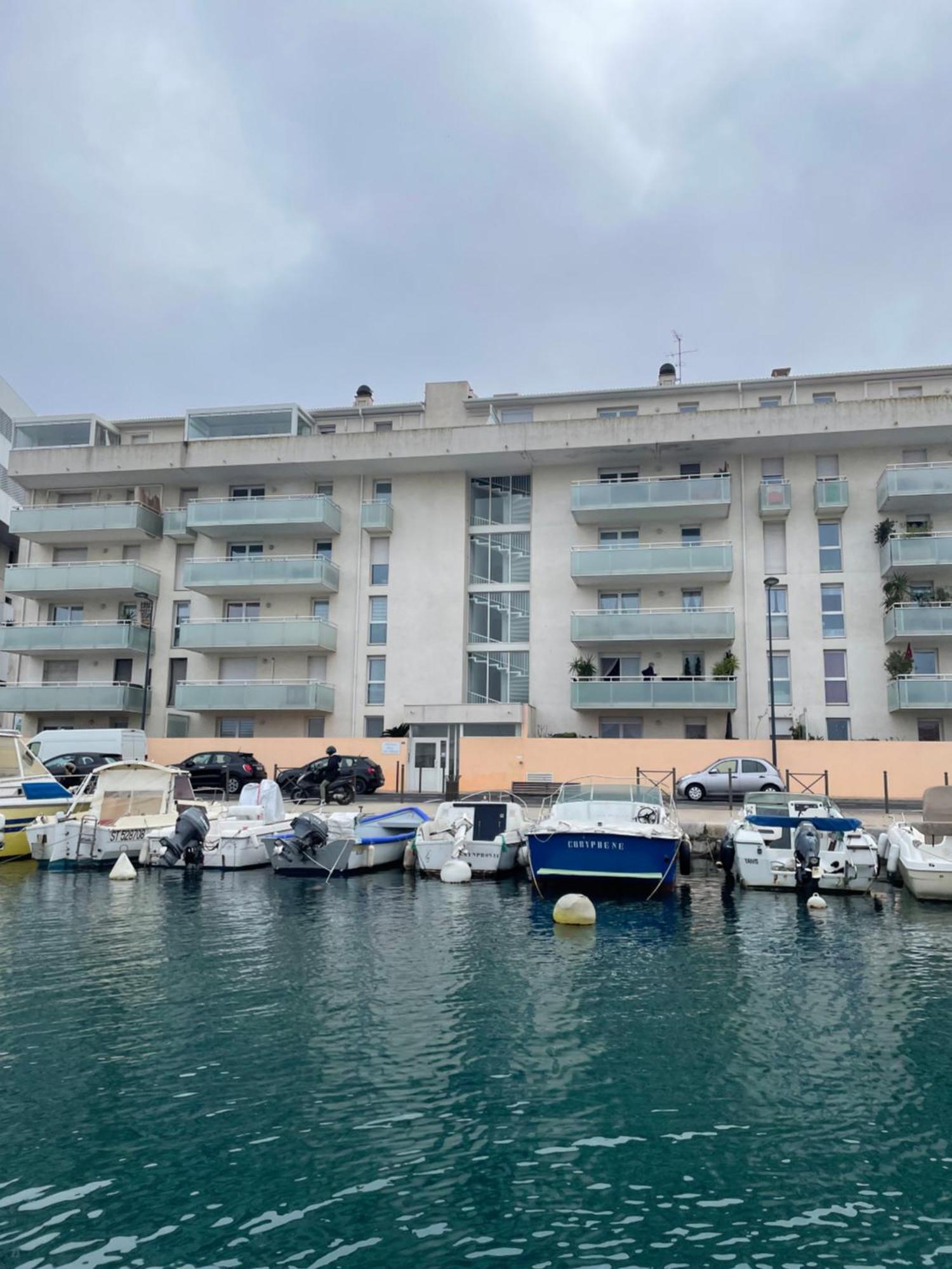 Appartement T2, Climatise, Wifi, Parking Et Piscine Prives سُت المظهر الخارجي الصورة
